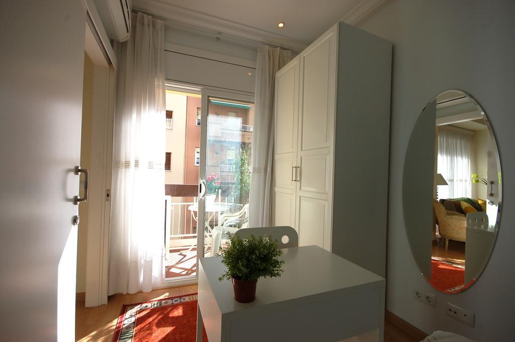 Lets Holidays Centric Apartment In Barcelone Chambre photo